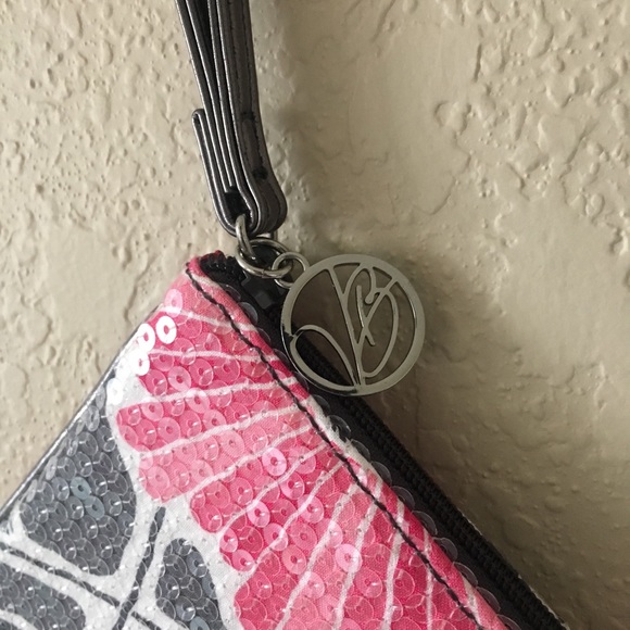 ❗️vera bradley sequined wristlet - Picture 4 of 4
